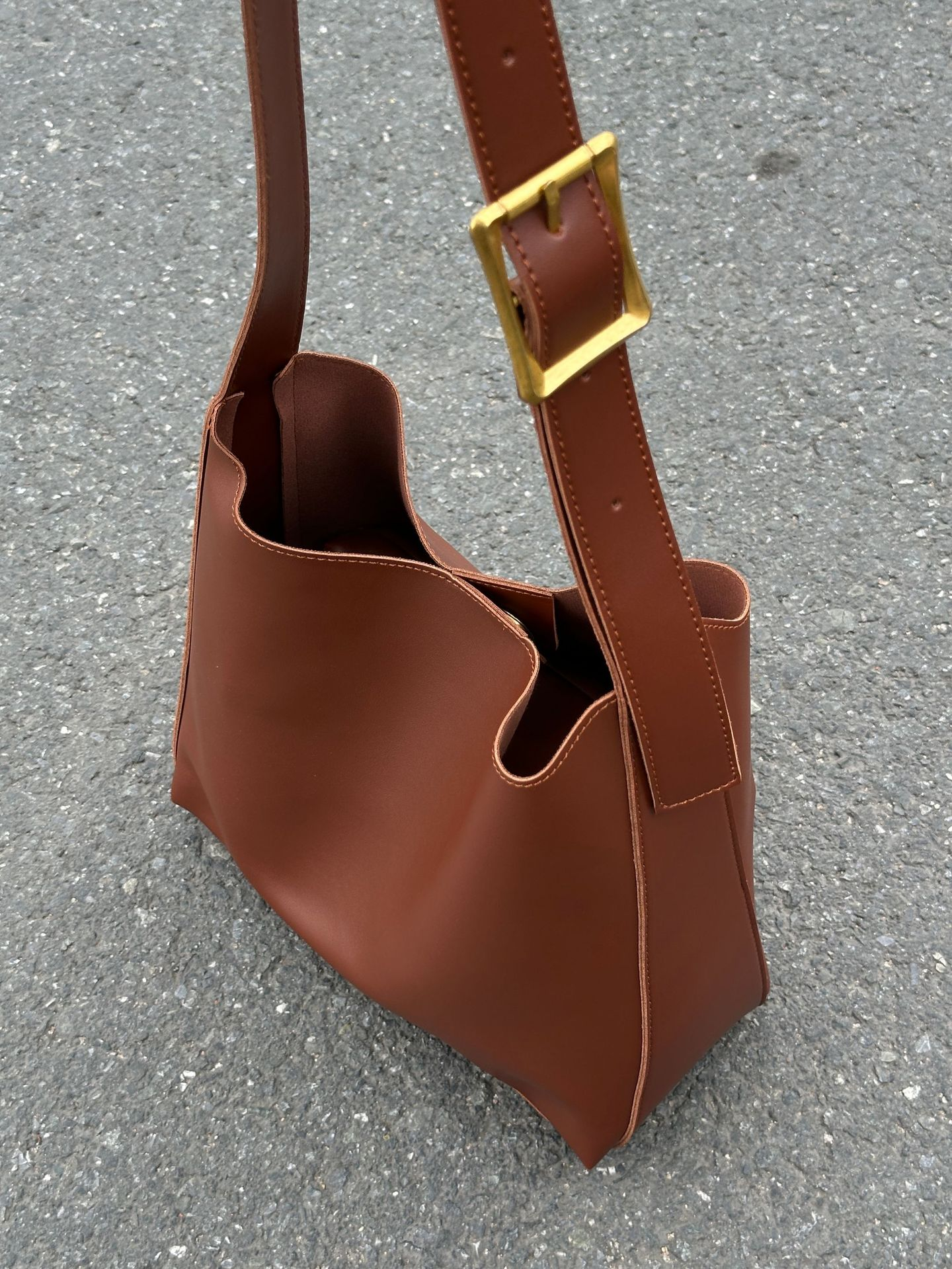 Rosea Leather Shoulder Bag