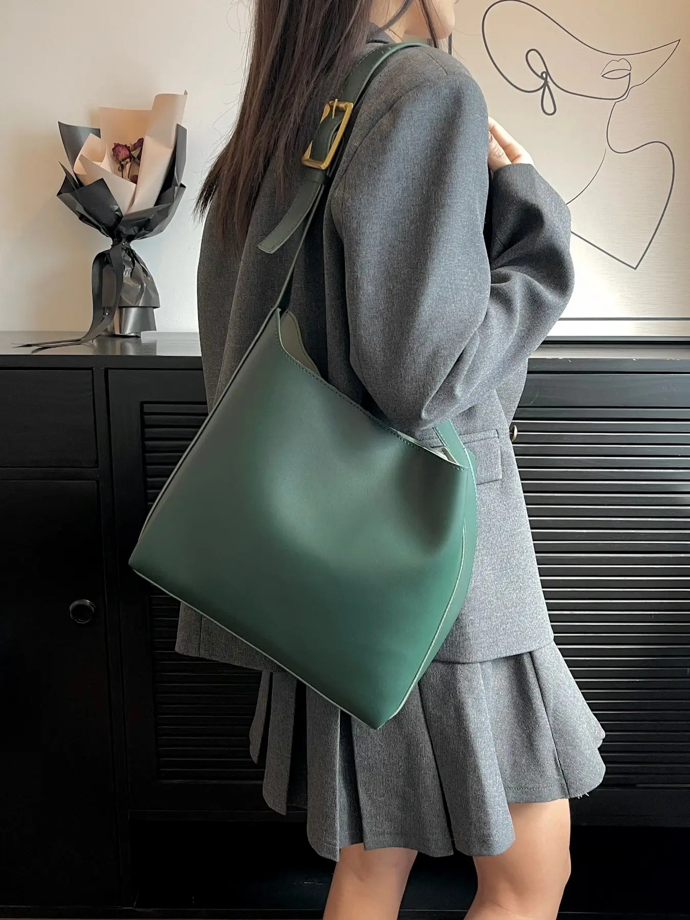 Rosea Leather Shoulder Bag