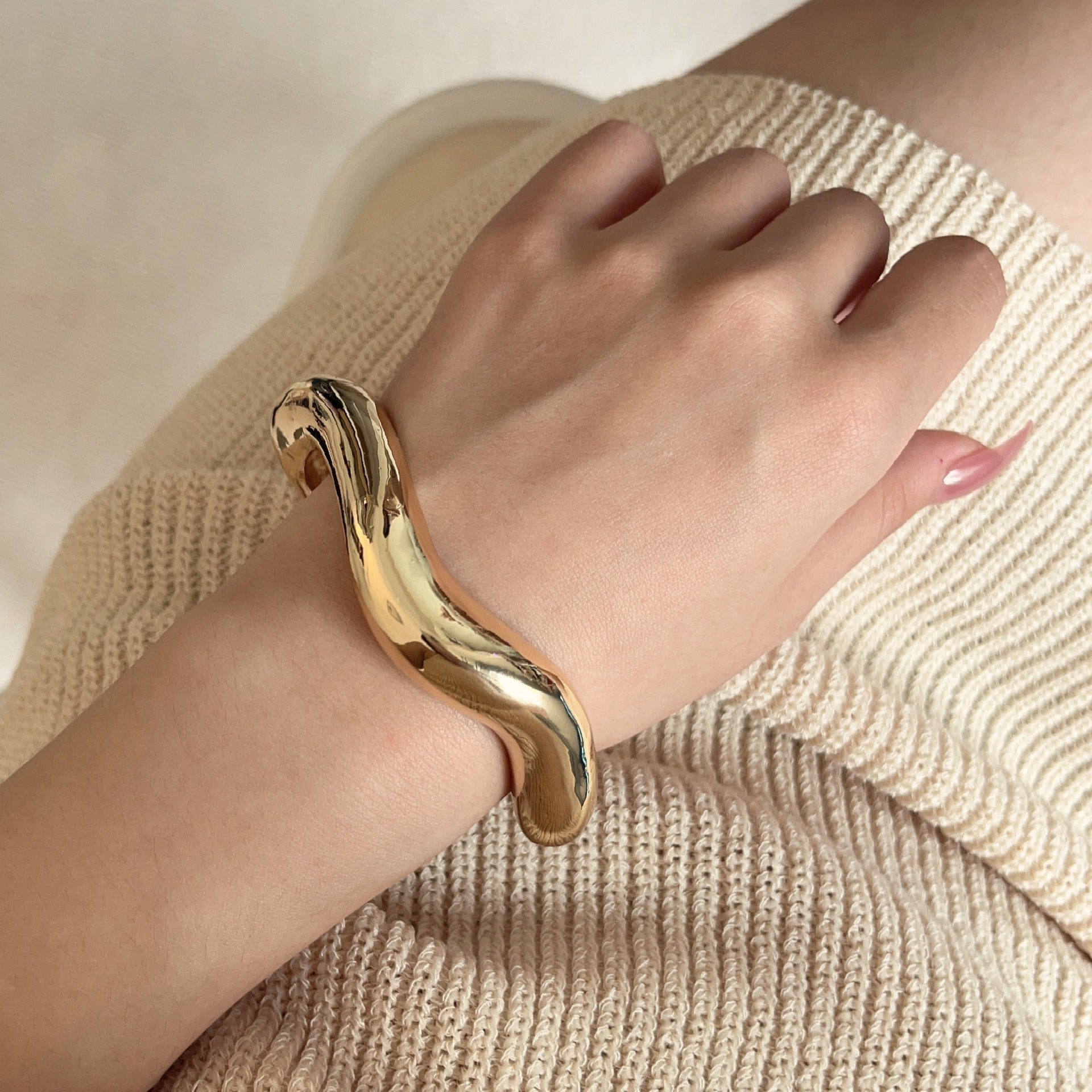 Rosea Sculptural Bracelet